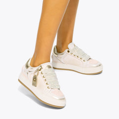 southbank tag sneaker