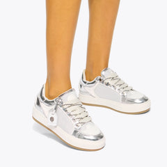 southbank tag sneaker