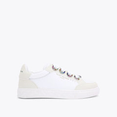 kensington eyelet slim sneaker