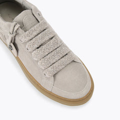 southbank tag sneaker